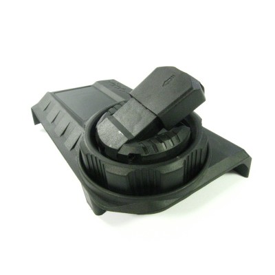 Кришка з натягувачем ланцюга акумуляторної пилки Tekhmann TCC-10/i20 в зборі Кришка з натягувачем ланцюга акумуляторної пилки Tekhmann TCC-10/i20 в зборі